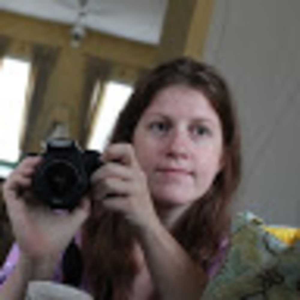 Meet your Posher, Elaine